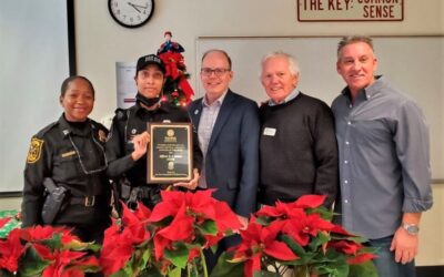 Tucker-Northlake CID Presents Award to Officer at North Central Precinct